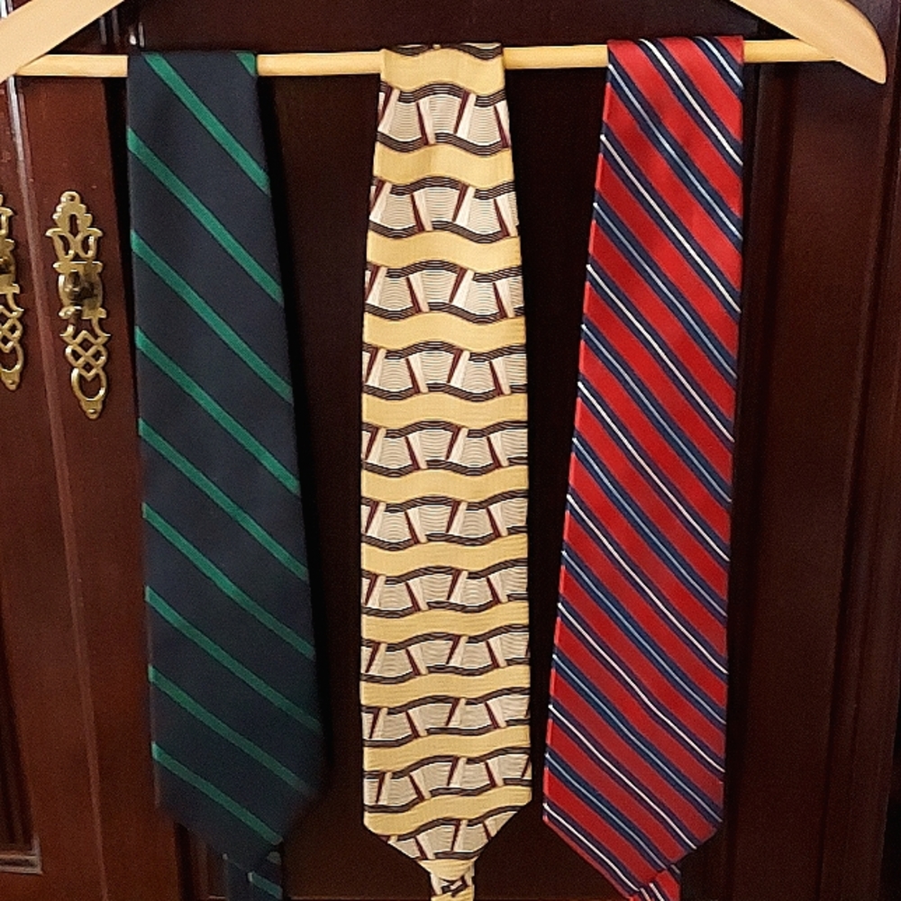 VINTAGE Mens Tie Bundle    IZOD,             RL CHAPS,   BILL BLASS